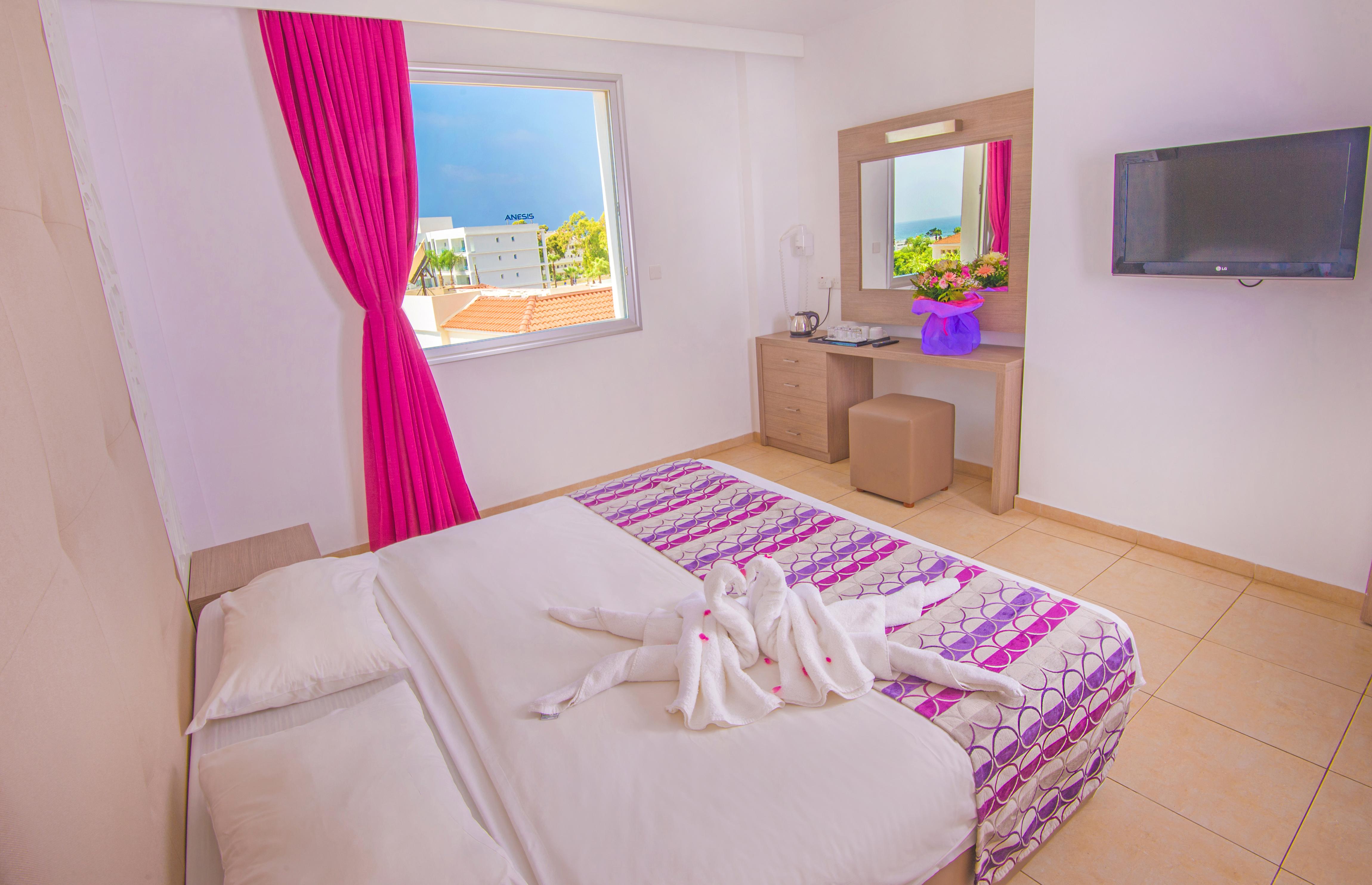 New Famagusta Hotel & Suites Ajía Nápa Eksteriør bilde