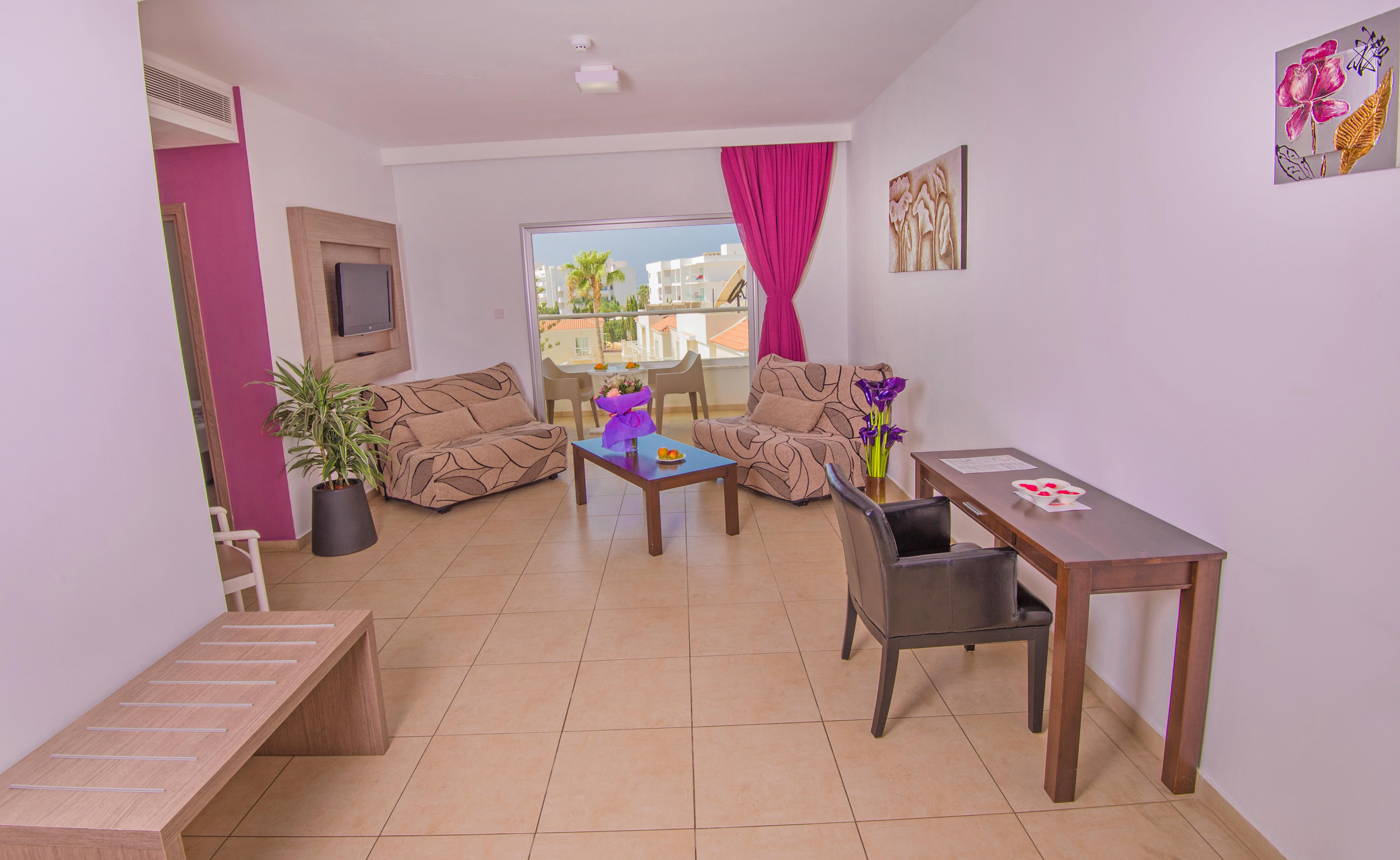 New Famagusta Hotel & Suites Ajía Nápa Eksteriør bilde