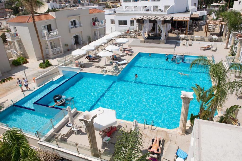 New Famagusta Hotel & Suites Ajía Nápa Eksteriør bilde