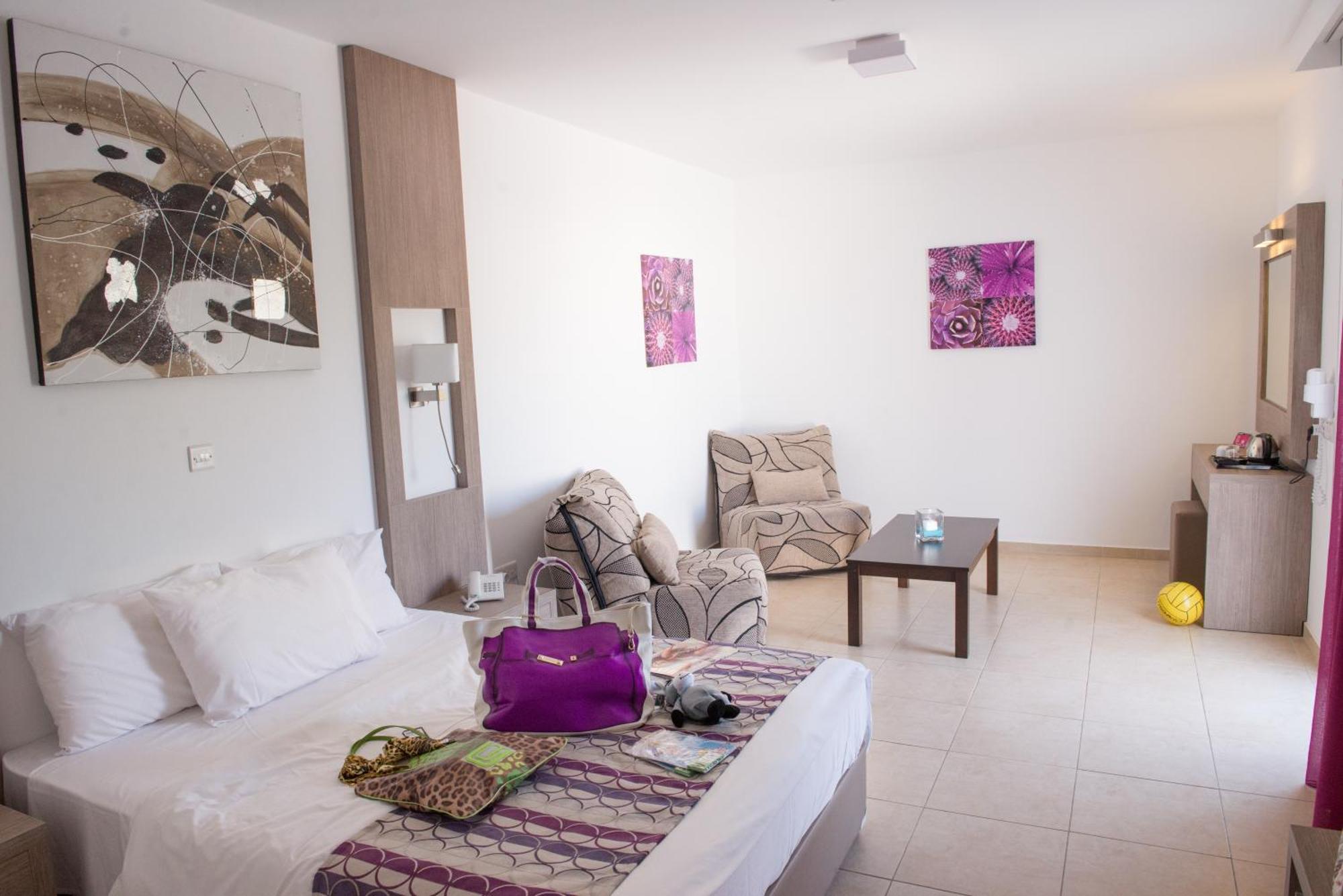 New Famagusta Hotel & Suites Ajía Nápa Eksteriør bilde