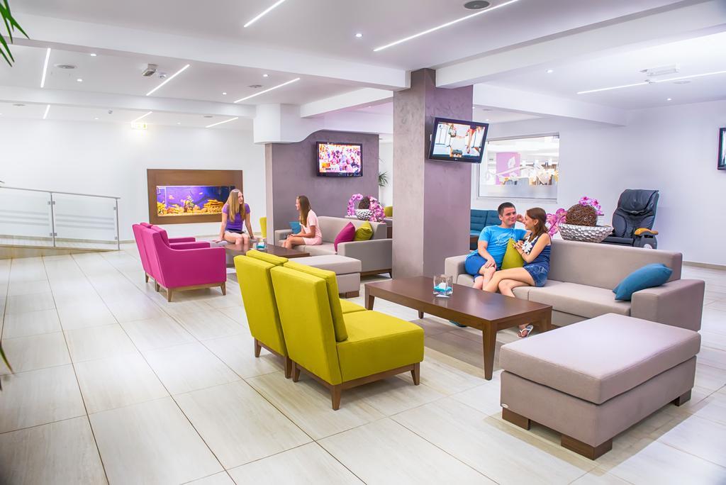 New Famagusta Hotel & Suites Ajía Nápa Eksteriør bilde