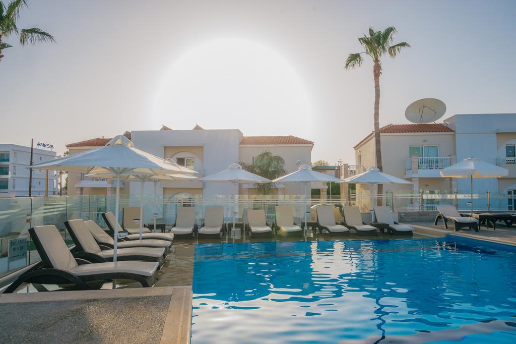 New Famagusta Hotel & Suites Ajía Nápa Eksteriør bilde