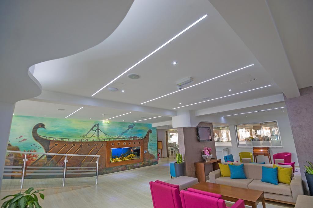 New Famagusta Hotel & Suites Ajía Nápa Eksteriør bilde